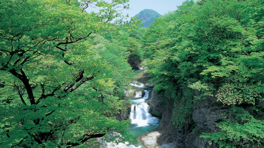 Homei Shijuhachi-taki Falls