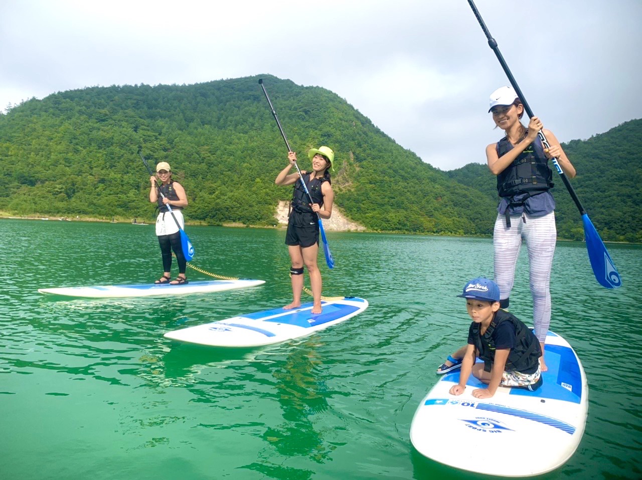 SUP-experience-in-Lake-Katanuma-Stand-up-paddleboarding